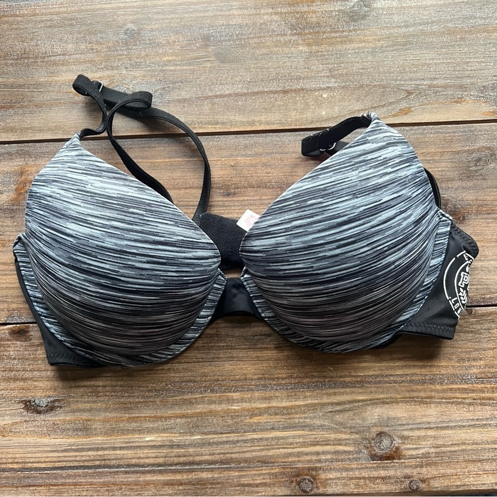 Victoria’s Secret PINK Wear Everywhere Push Up Bra Striped Size 34B